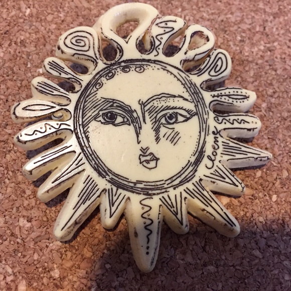 Sun and Moon Pins - Picture 5 of 16